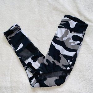 Black and white camo leggings